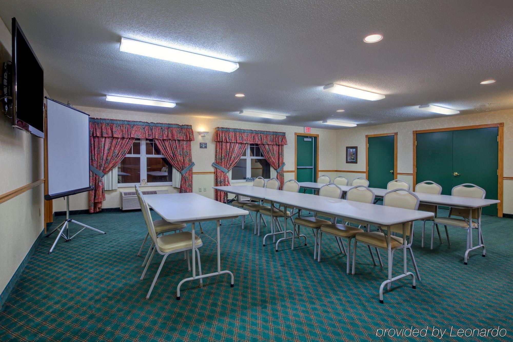 Country Inn & Suites By Radisson, Mason City, Ia מראה חיצוני תמונה