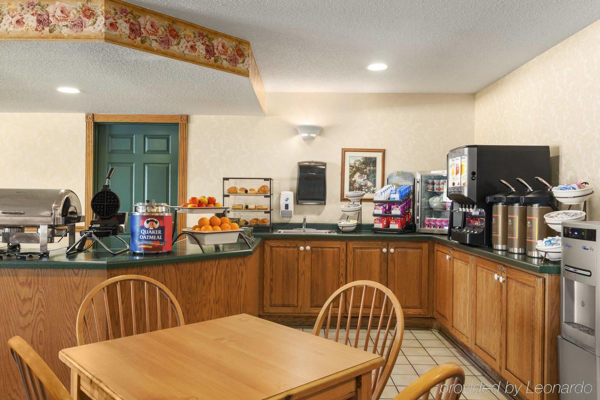 Country Inn & Suites By Radisson, Mason City, Ia מראה חיצוני תמונה