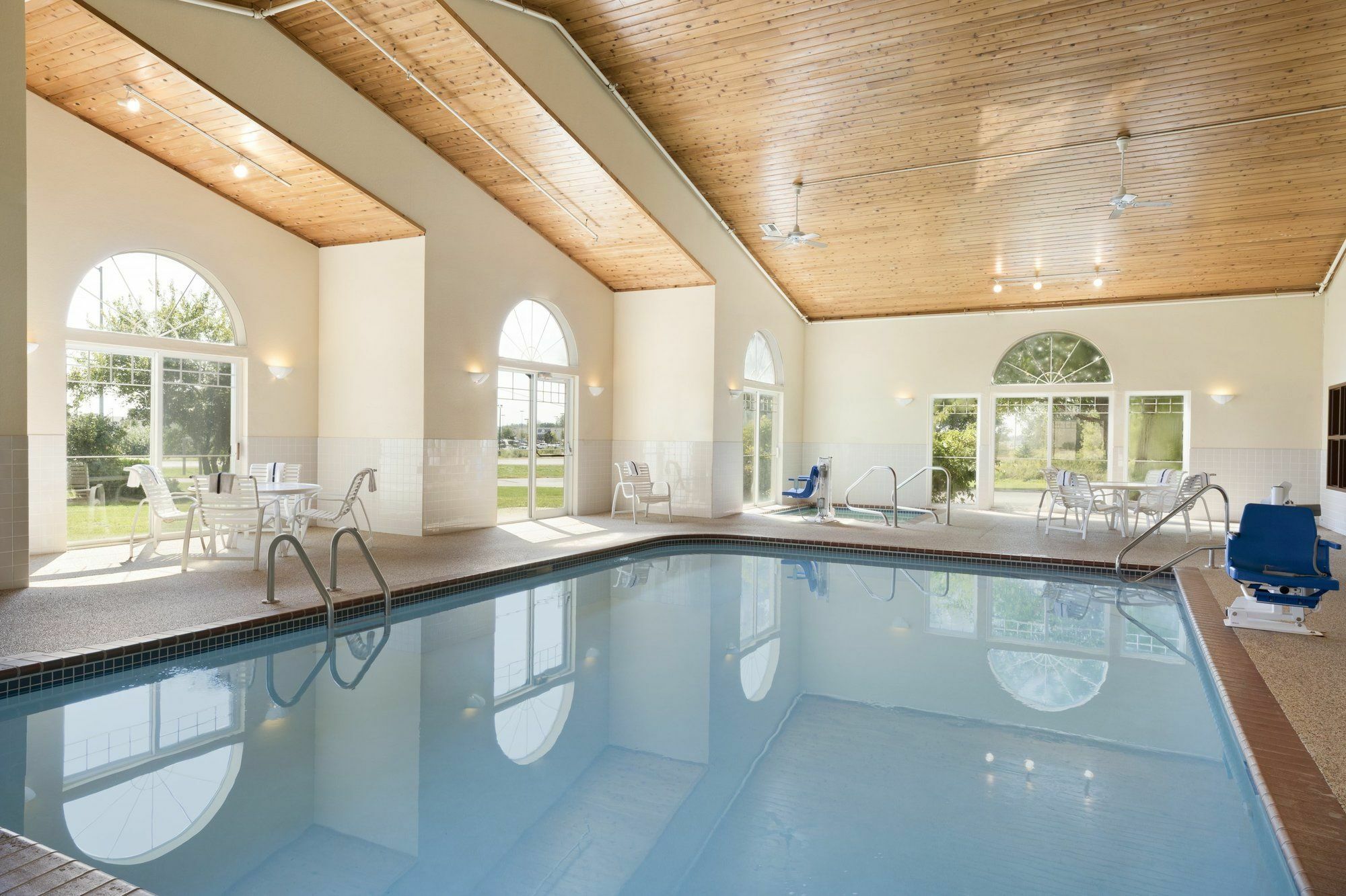 Country Inn & Suites By Radisson, Mason City, Ia מראה חיצוני תמונה